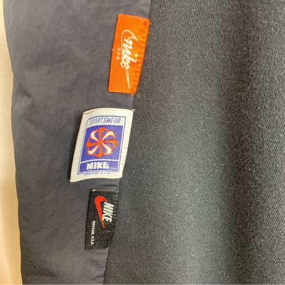 Nike Sportswear Womens Icon Clash Joggers CJ2048 010 Logo Black Pants - Picture 11 of 12